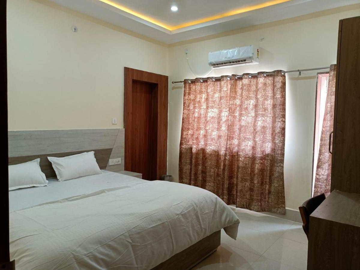 Hotel Rajwada palace Orchha Bagian luar foto