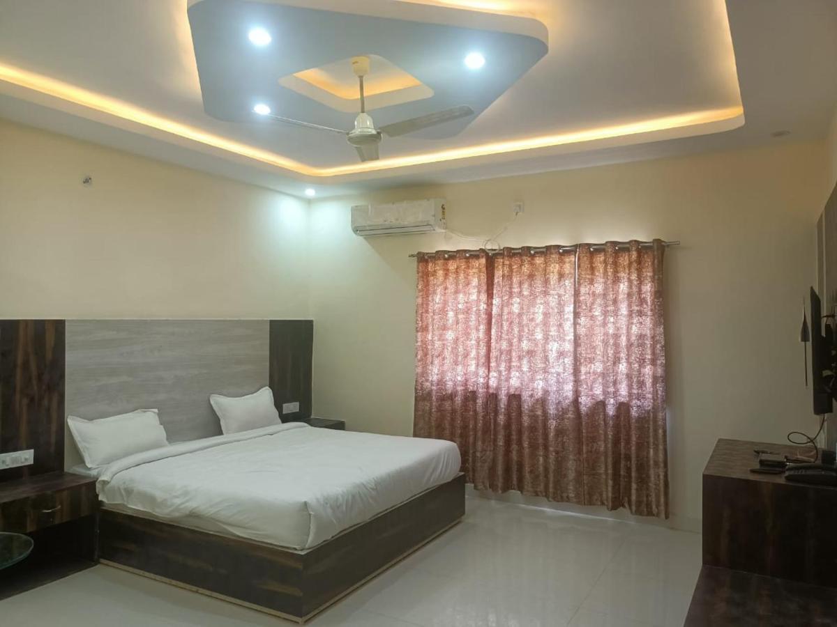 Hotel Rajwada palace Orchha Bagian luar foto