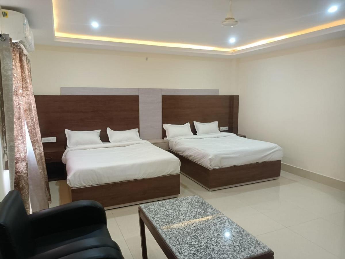Hotel Rajwada palace Orchha Bagian luar foto