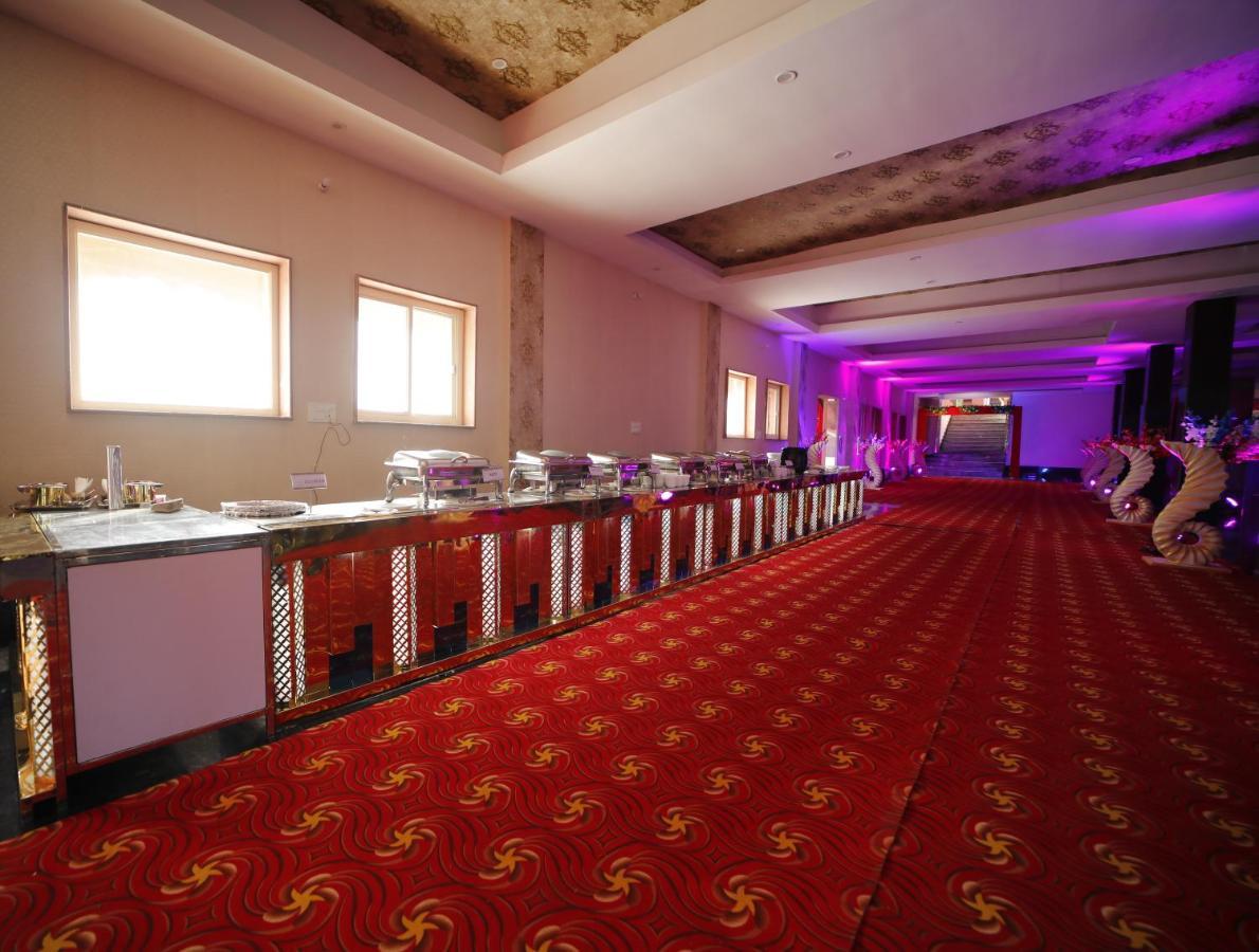 Hotel Rajwada palace Orchha Bagian luar foto