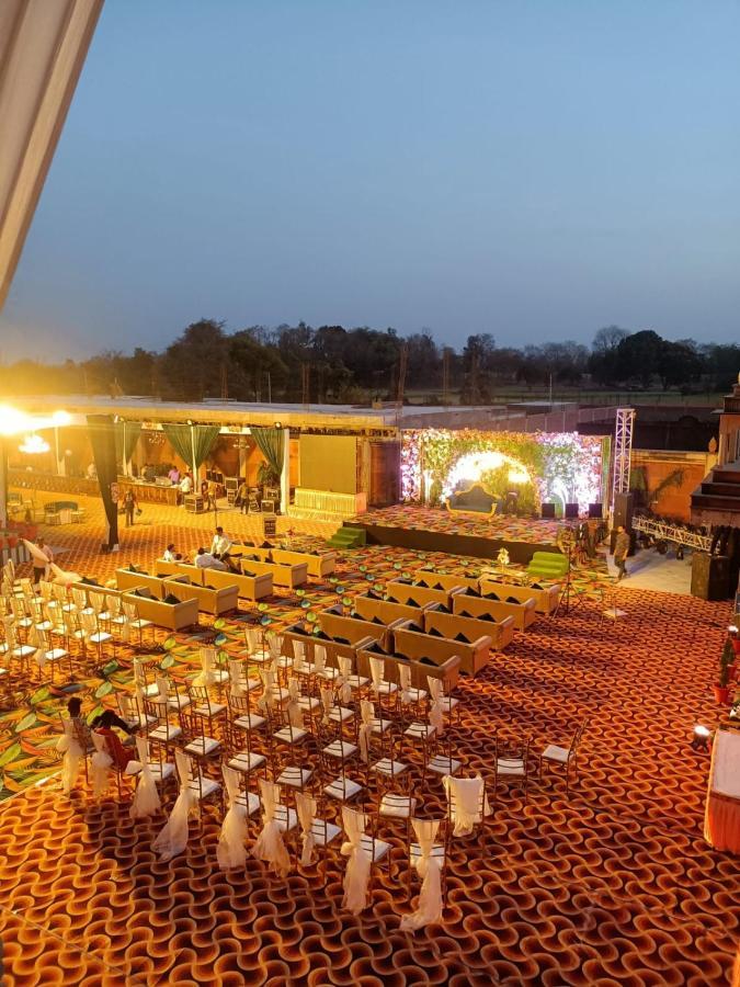 Hotel Rajwada palace Orchha Bagian luar foto