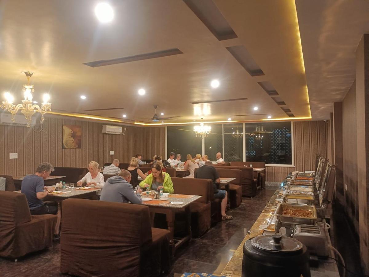 Hotel Rajwada palace Orchha Bagian luar foto