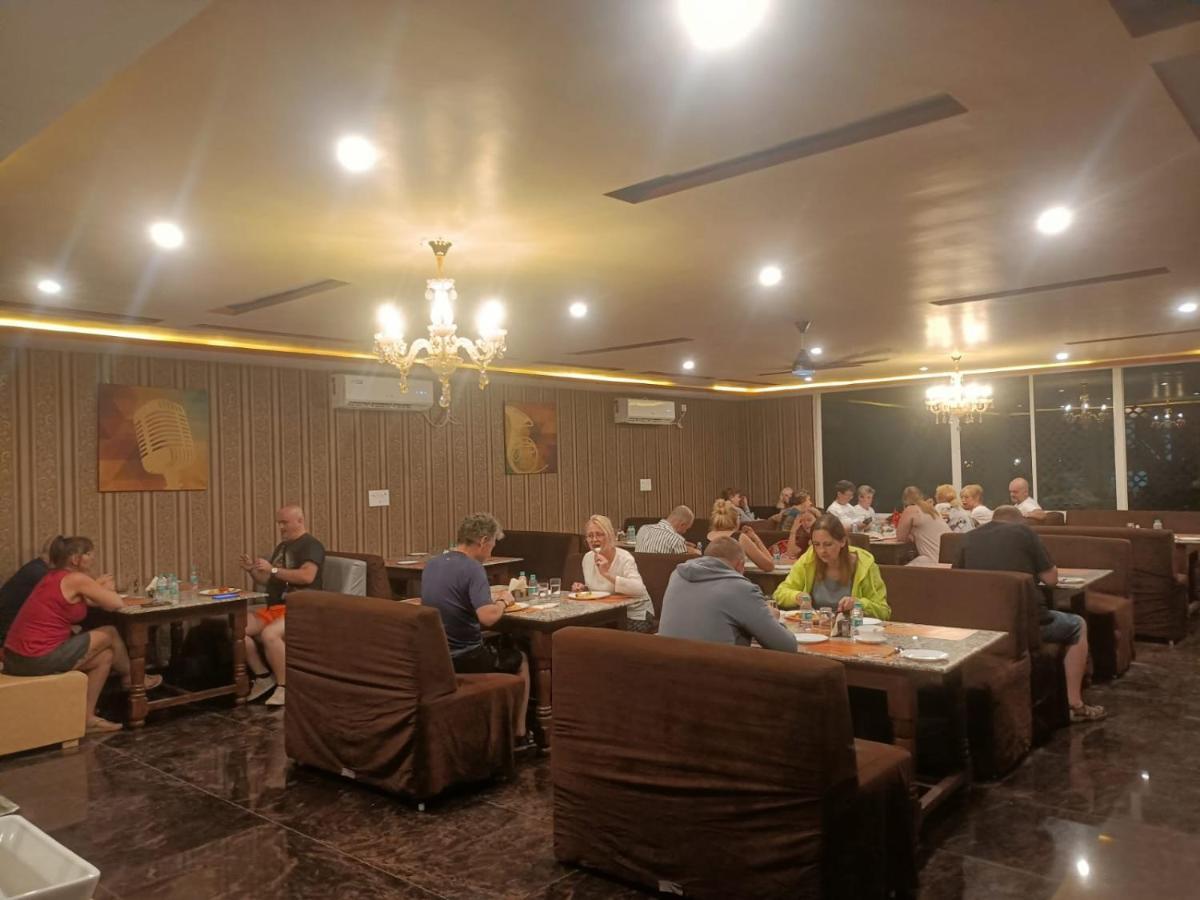 Hotel Rajwada palace Orchha Bagian luar foto
