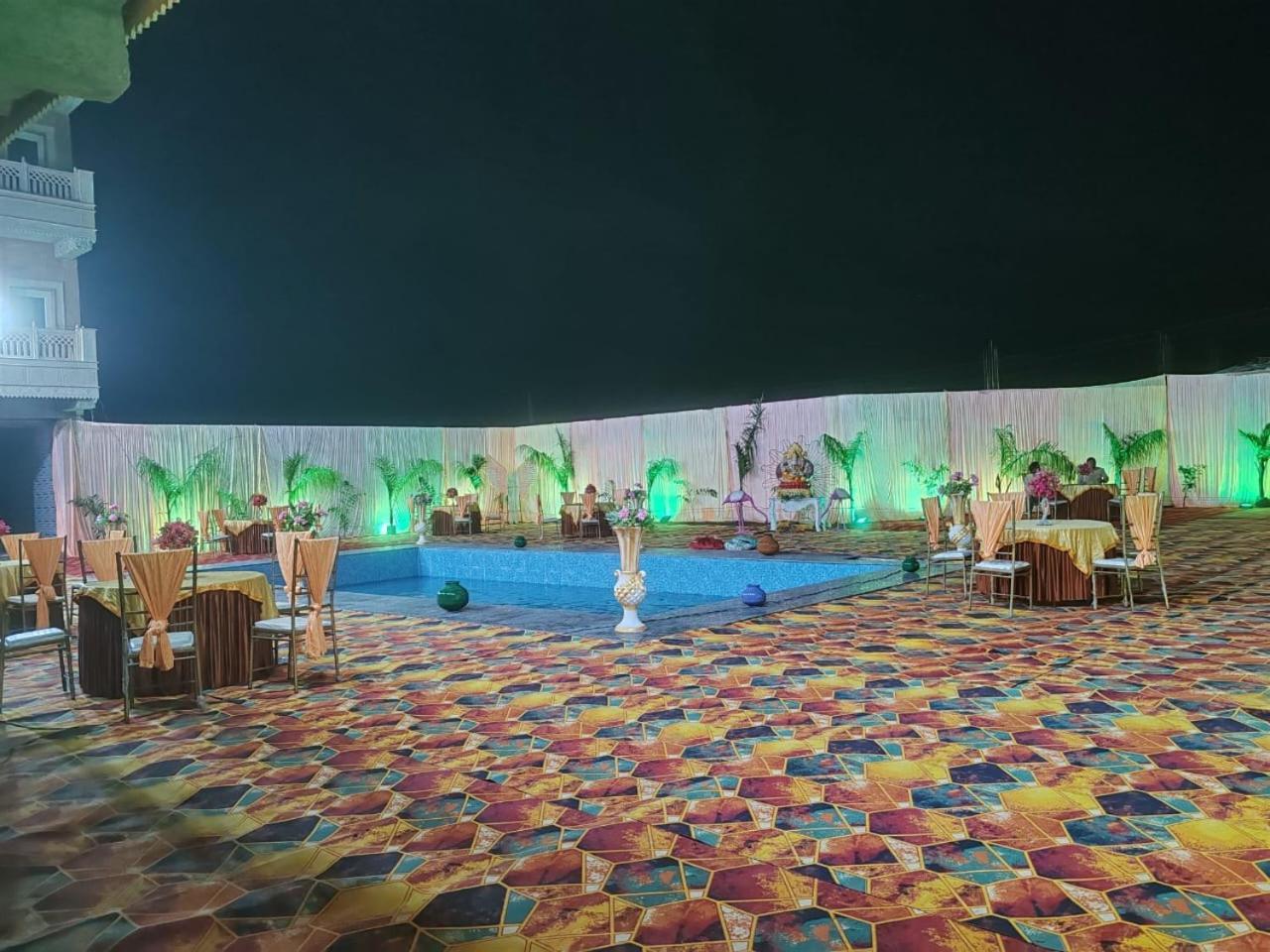 Hotel Rajwada palace Orchha Bagian luar foto